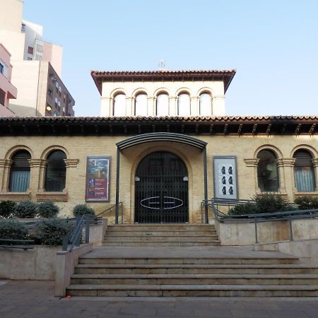 Apartament Apartamento Teatro Del Mercado Saragossa Zewnętrze zdjęcie